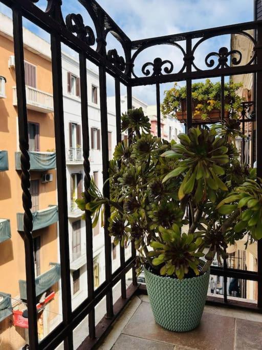 Monolocale Centrale Vista Mare - Fara'S Home Bari Bagian luar foto